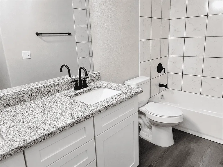 7602 Windsor Oaks #1 — Photo 6