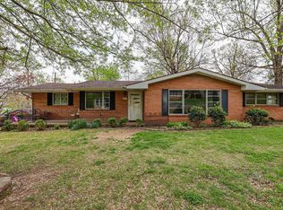713 Elm St, Calvert City, KY 42029