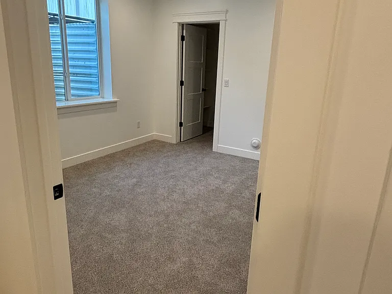 71 N 145 W — Photo 17