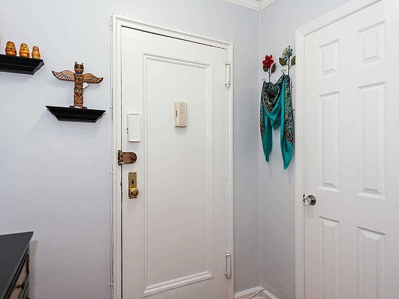 2nd image of 14 Edwards St APT 1B