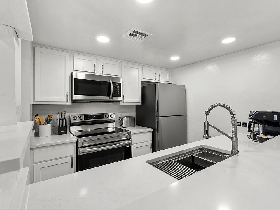 1st image of 2129 N Margaret Ave #A