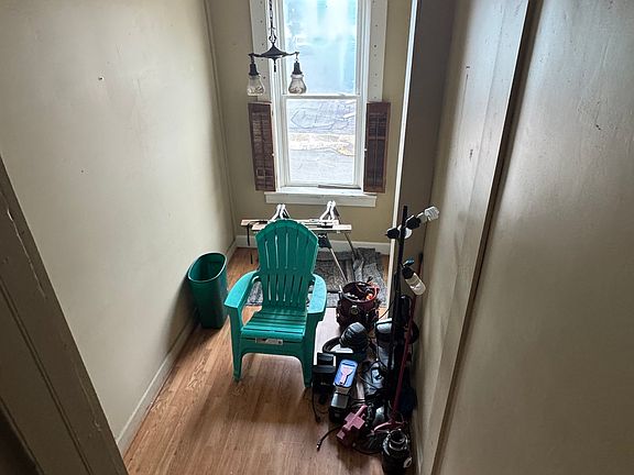 5th image of 309 Walnut St #C