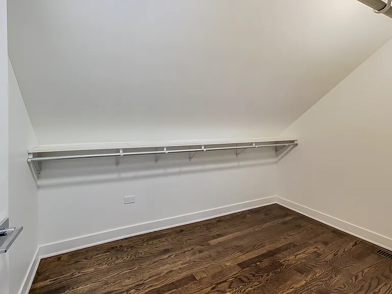 1519 W Henderson St #CH2 — Photo 17