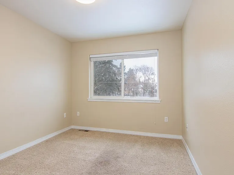 516 S Arthur St — Photo 11