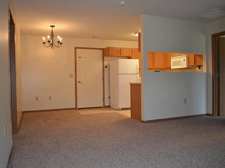 804 Altamonte Dr — Photo 6