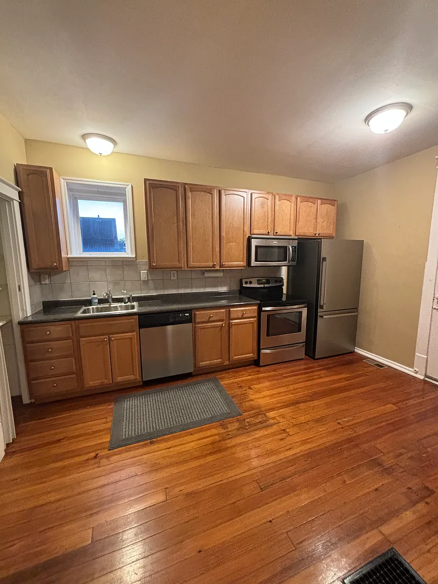Building Photo - 6137 Crescent Ave #2