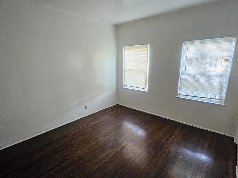 1425 Echo Park Ave #7 — Photo 12