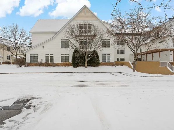 2100 Old School Rd APT 301, Mound, MN 55364