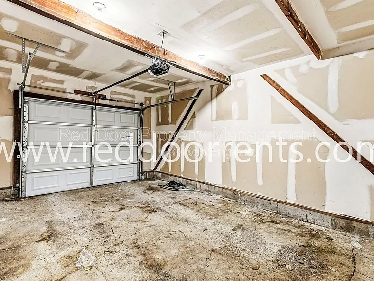 3146 Broadway St — Photo 30