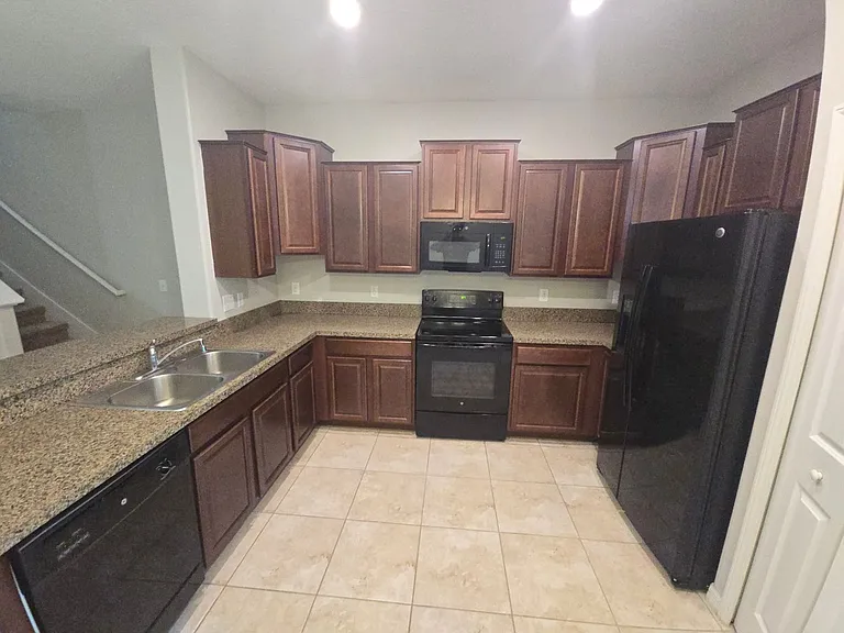 12961 Utopia Gardens Way — Photo 6