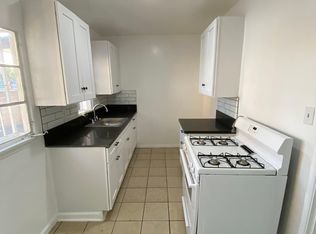 20 H St APT B, Bakersfield, CA 93304
