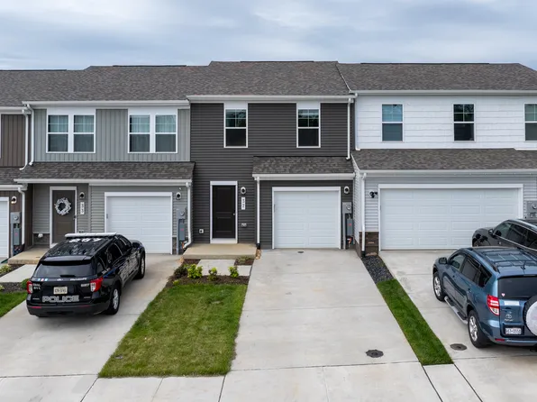 37 Apollo Rd, Charles Town, WV 25414