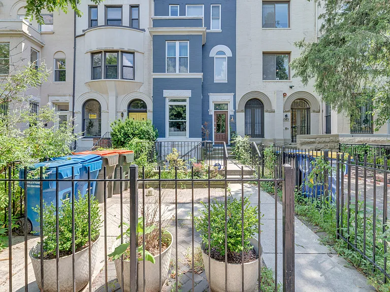 1360 Kenyon St NW #B — Photo 21