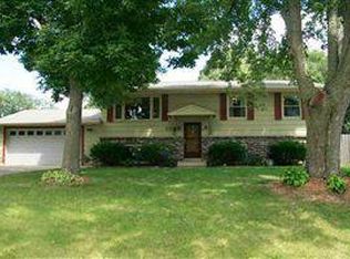 6713 NW 51st St, Johnston, IA 50131