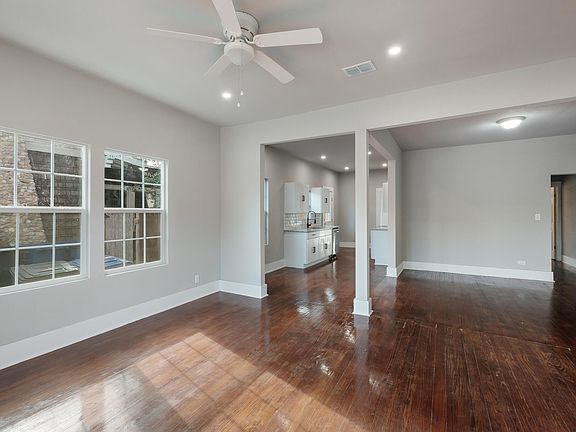 4th image of 906 W Summit Ave