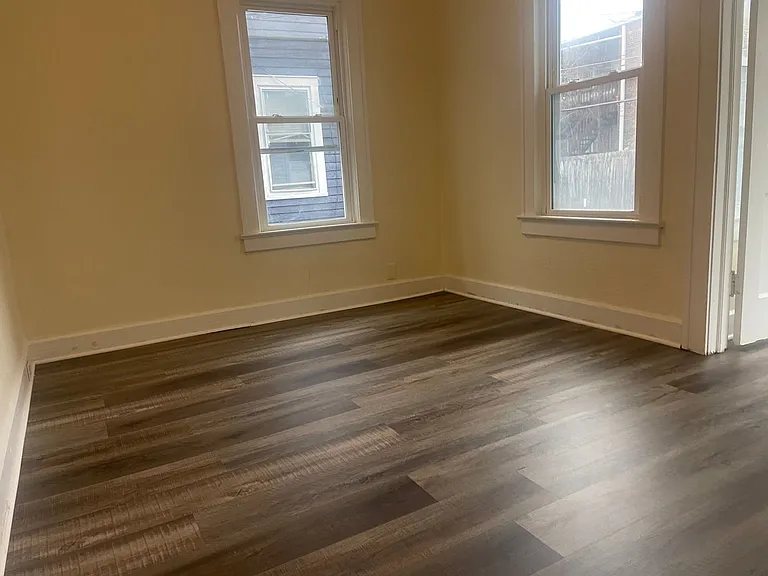 1605 Hillcrest Rd — Photo 5