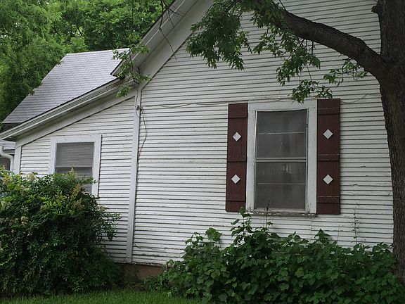 2nd image of 313 S Lindsay St