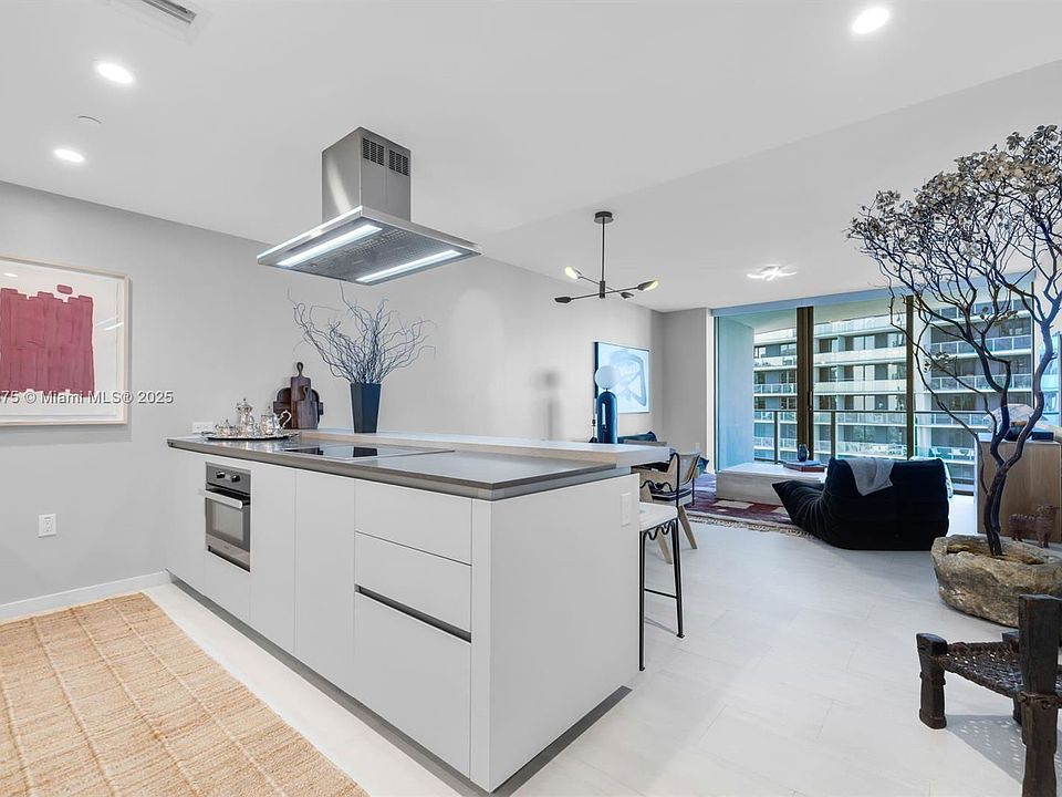 1st image of 1000 Brickell Plz #4307