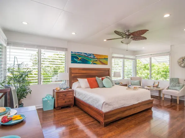 303 N Kalaheo Ave #B, Kailua, HI 96734