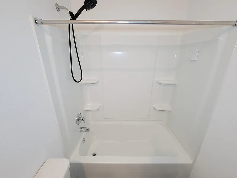 25392 Northpark Lake Dr — Photo 32