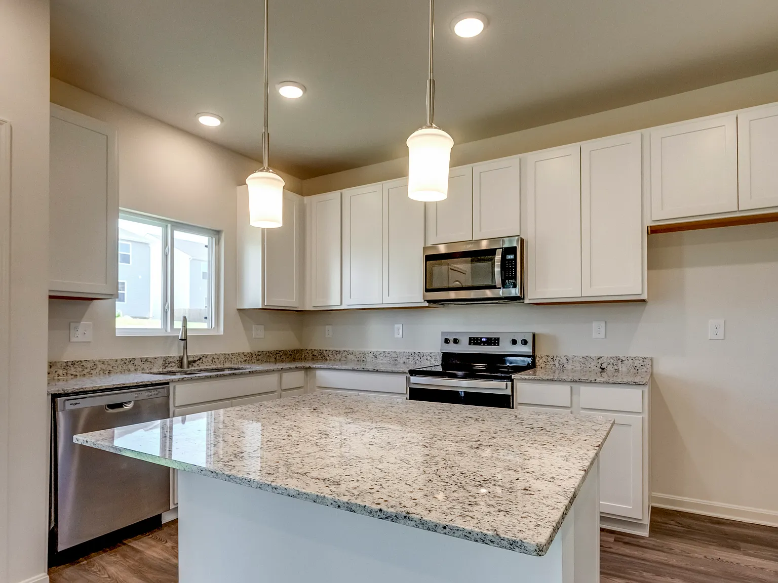 3008 Aiken Back Ln — Photo 3