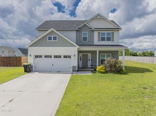 313 White Dove Dr, Hubert, NC 28539