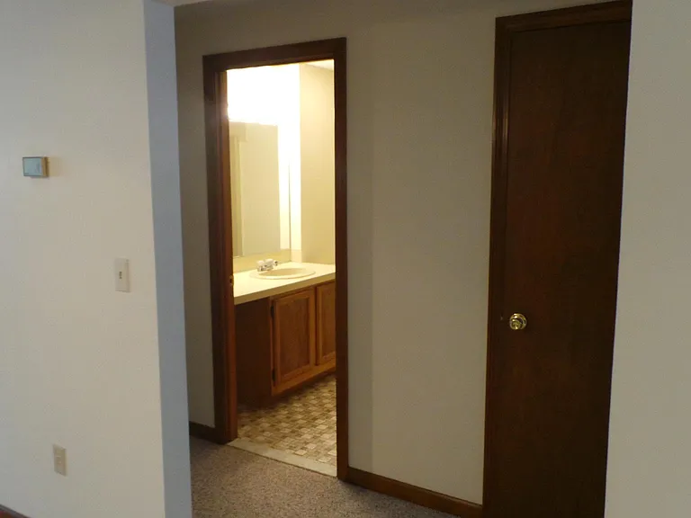182 Chenango Ave #6 — Photo 18