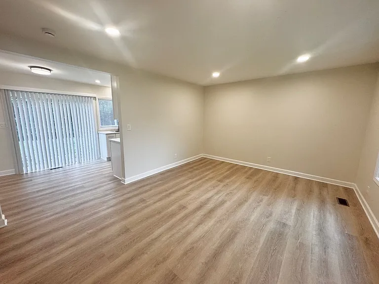 317 Hadleigh Rd — Photo 3