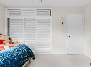 1860 NE 27th Ave, Pompano Beach, FL 33062