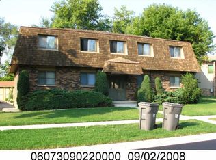 935 Jefferson Ave #3, Elgin, IL 60120