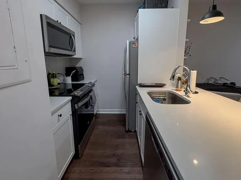 1525 Green St #1RR — Photo 8