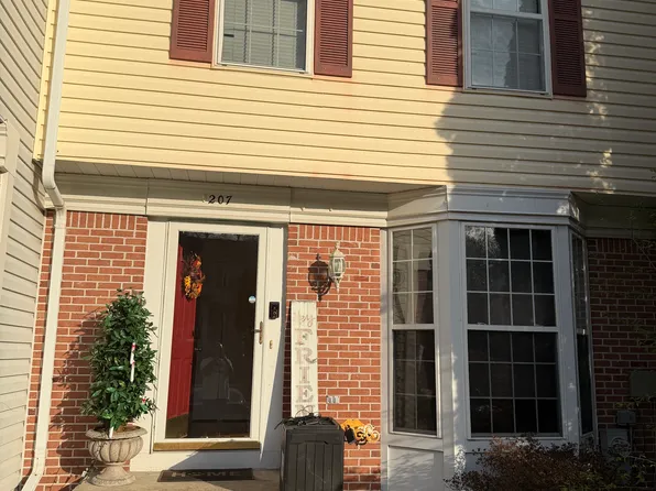 207 Edge Creek Ln, Odenton, MD 21113