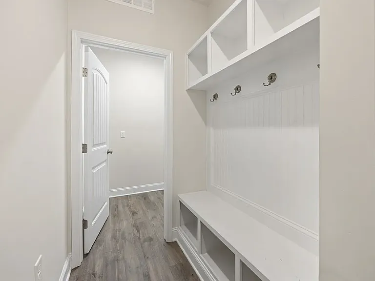 212 Thunder Forest Ln — Photo 14