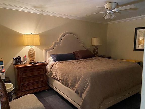 5th image of 325 Sunset Dr APT D