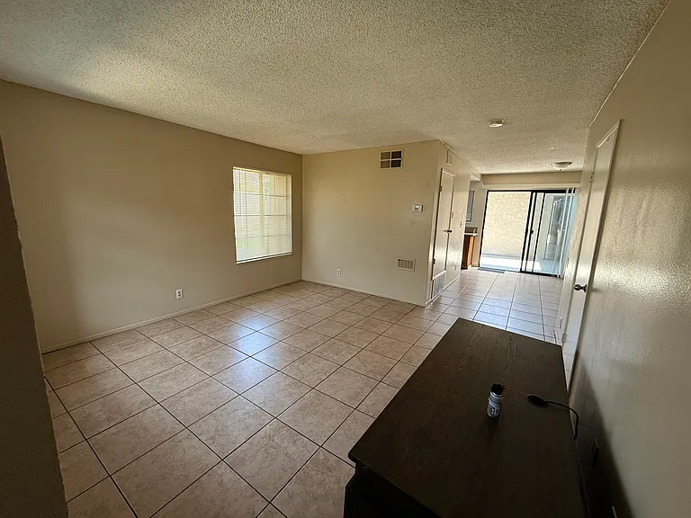 Spacious living room