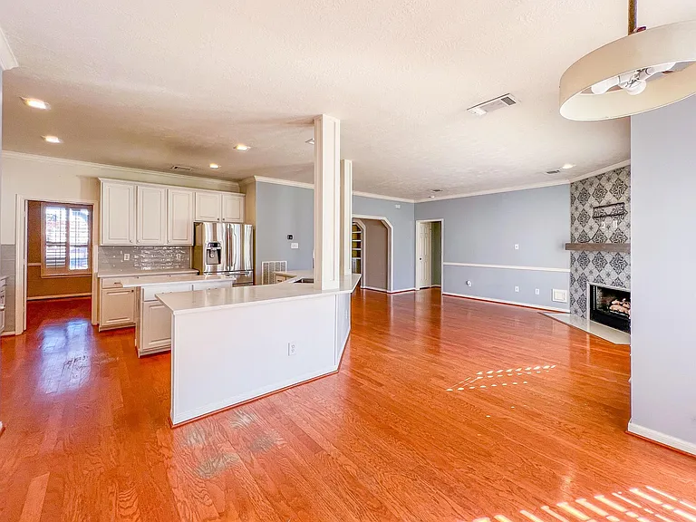 19911 Stonelodge Dr — Photo 9