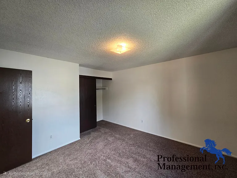 2214 Avenue C — Photo 6