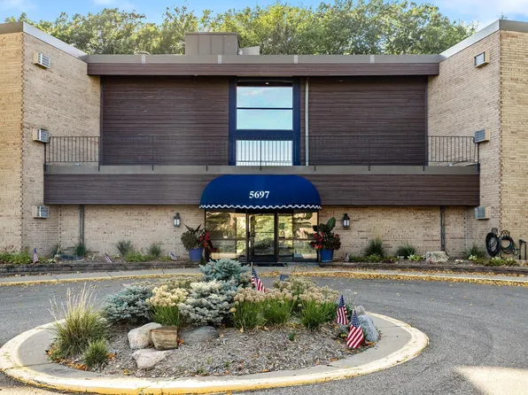 5697 Green Circle Dr APT 105, Minnetonka, MN 55343