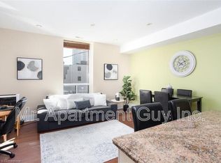 283 King St E #205, Hamilton, ON L8N 1B9