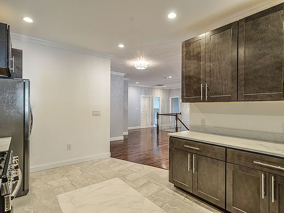 3rd image of 3603 Carson Dr