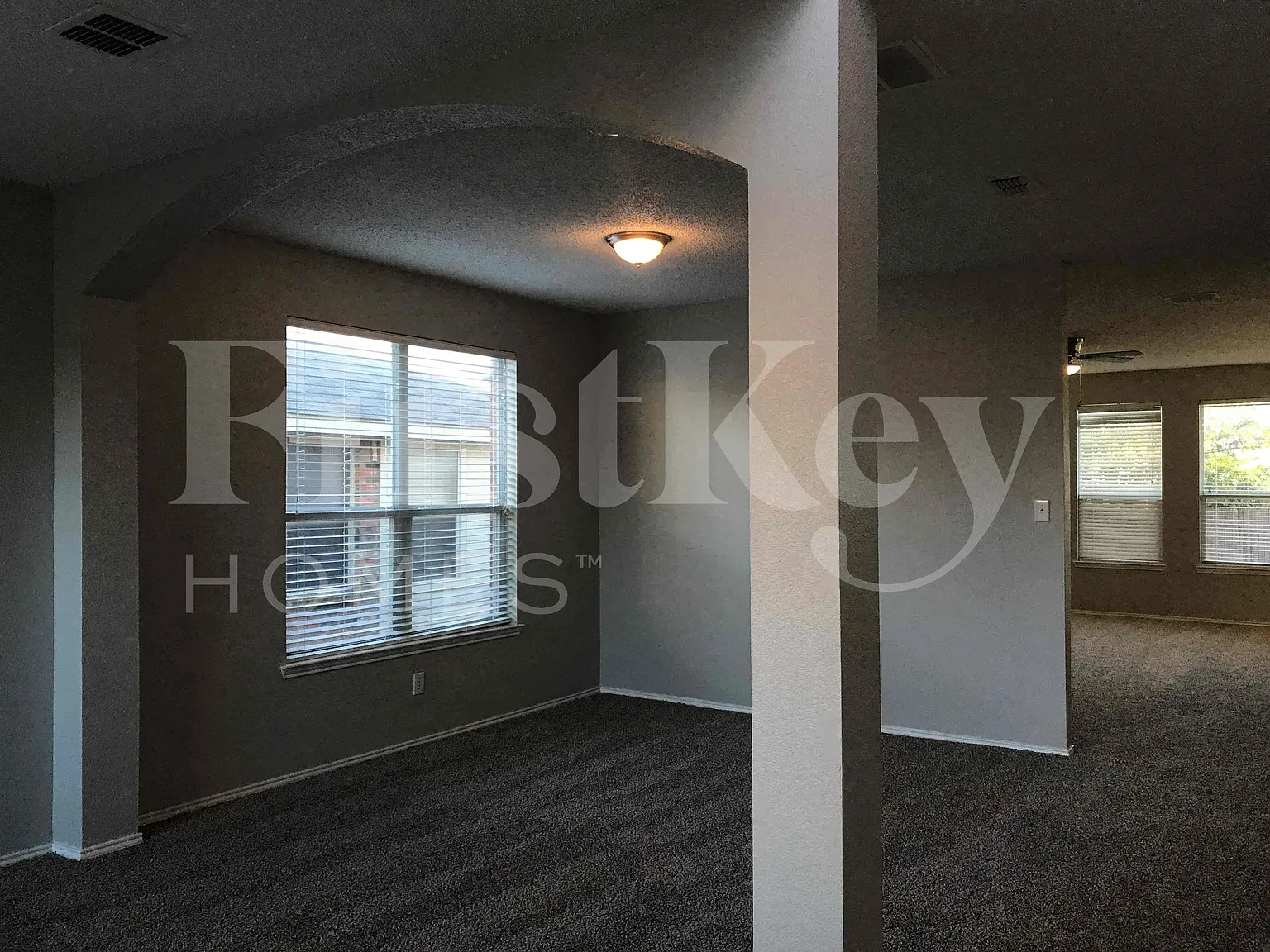 5 bed, 3.0 bath, 3028 sqft, $3,135 — Photo 3