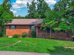 1537 Kinder Ln, Dandridge, TN 37725