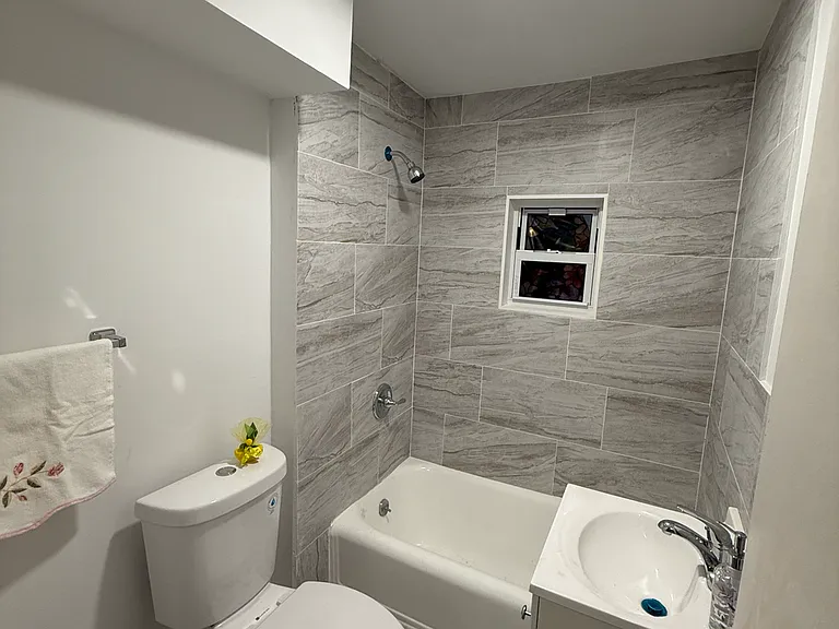 639 Washington St #1S — Photo 5
