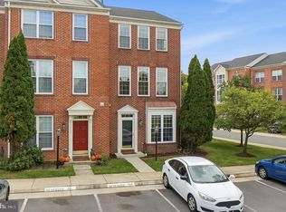 13135 Park Crescent Cir, Herndon, VA 20171