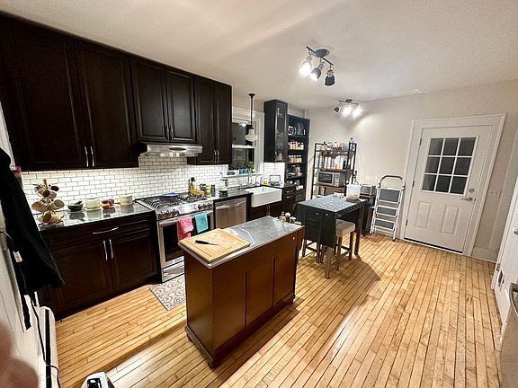 4th image of 959 Lawrence St