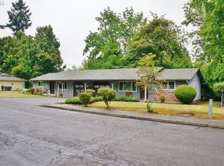 1042 SE Willow St, McMinnville, OR 97128