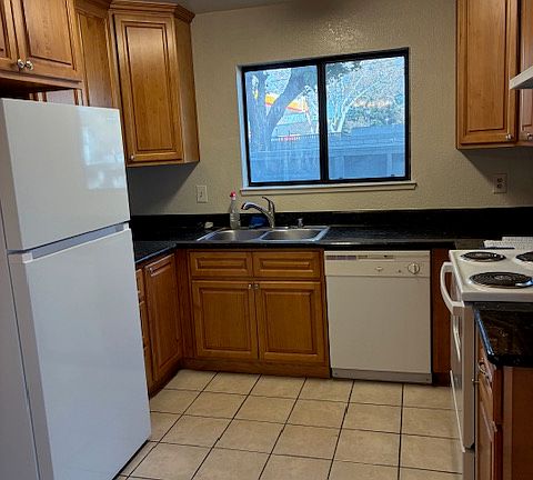 3rd image of 1125 Hester Ave