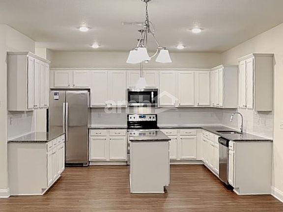 3rd image of 3124 Creek Village Ln