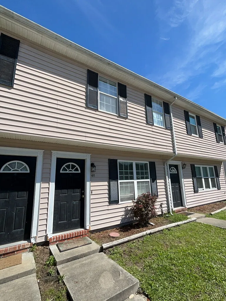 2 bed, 2.5 bath, 1224 sqft, $1,475 — Photo 1