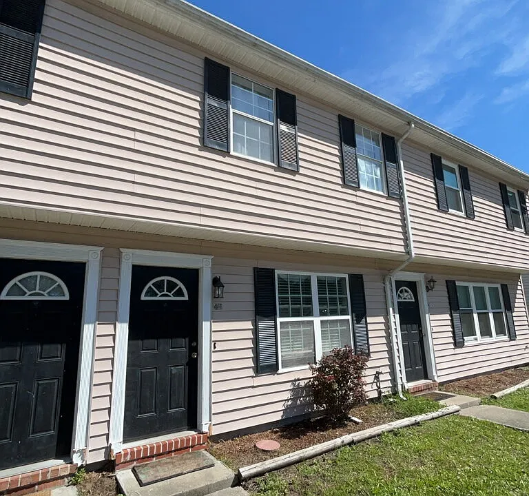 1100 Pineland Ave #4E